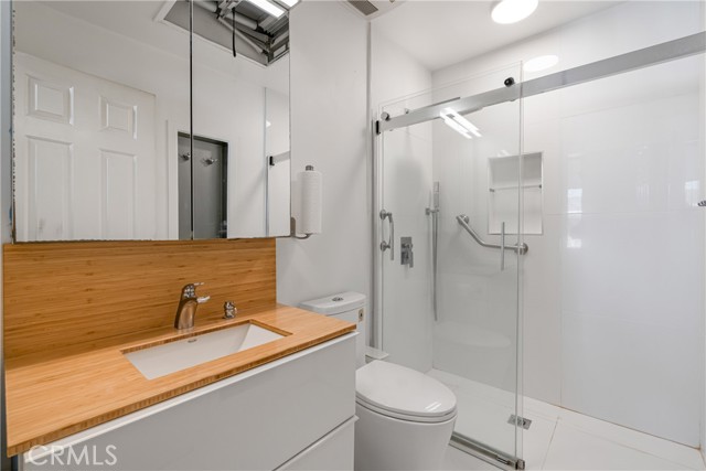 Detail Gallery Image 19 of 26 For 303 W Loraine #2,  Glendale,  CA 91202 - 3 Beds | 2/1 Baths