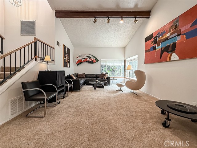 Detail Gallery Image 2 of 48 For 5021 Ambridge Dr, Calabasas,  CA 91301 - 4 Beds | 3 Baths