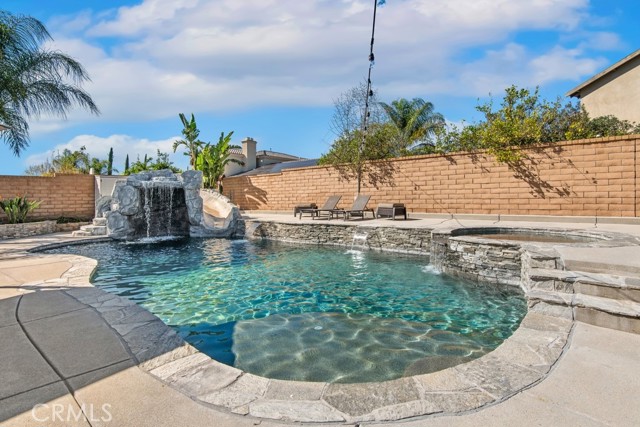 Detail Gallery Image 3 of 47 For 32728 Shadyview St, Winchester,  CA 92596 - 6 Beds | 4/1 Baths