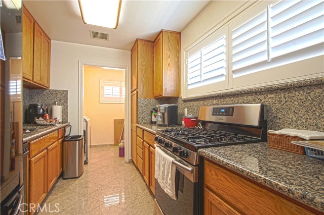 Image 5 of 21 For 17829 Burton Street