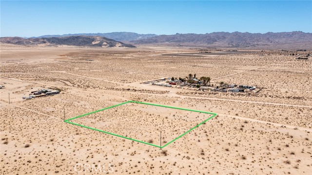 Detail Gallery Image 13 of 15 For 65100 Reagan Rd, Joshua Tree,  CA 92252 - – Beds | – Baths