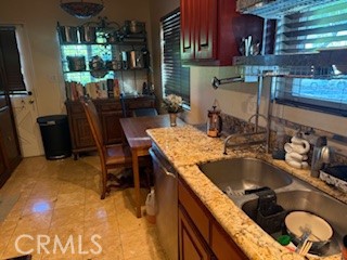 Detail Gallery Image 4 of 12 For 4317 E 6th, Long Beach,  CA 90814 - 3 Beds | 2 Baths