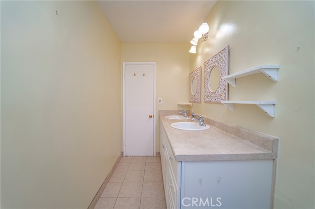 Detail Gallery Image 22 of 49 For 5938 Centralia St, Lakewood,  CA 90713 - 3 Beds | 2 Baths