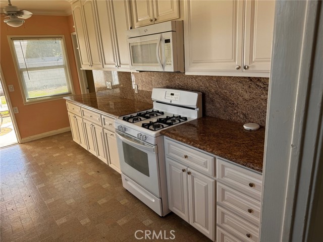 Detail Gallery Image 11 of 61 For 6668 Navel Ct, Riverside,  CA 92506 - 3 Beds | 1 Baths