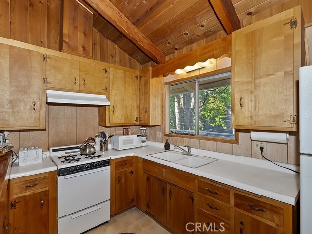 Detail Gallery Image 21 of 39 For 24162 Montreaux Dr, Crestline,  CA 92325 - 3 Beds | 2 Baths