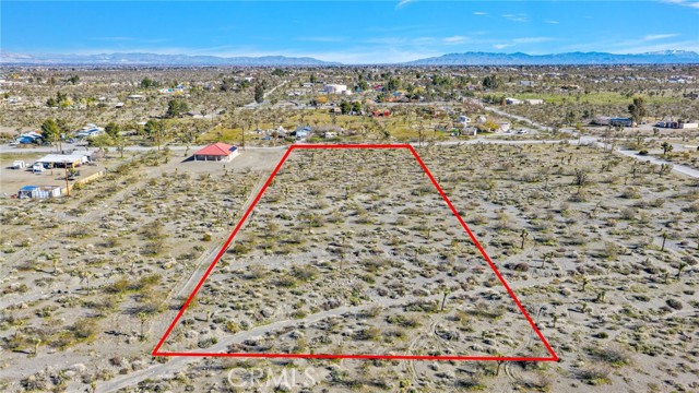 Detail Gallery Image 2 of 11 For 11786 Buckwheat Rd, Pinon Hills,  CA 92372 - – Beds | – Baths