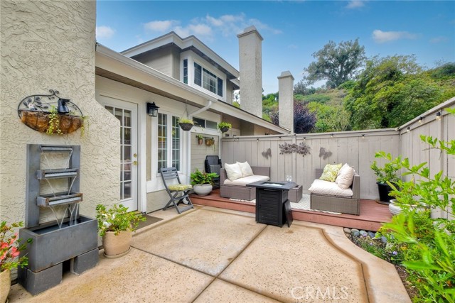 543 Rockport Court, Encinitas CA: https://media.crmls.org/medias/eec29cfb-3f9c-4a52-858c-1b770f49dd12.jpg