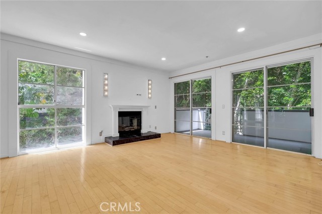 1401 S Bentley Unit: 203