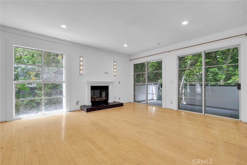 1401 S Bentley Avenue #203