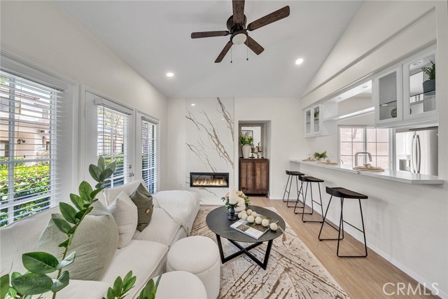 Detail Gallery Image 9 of 52 For 50 Paisley Pl, Irvine,  CA 92620 - 2 Beds | 2 Baths