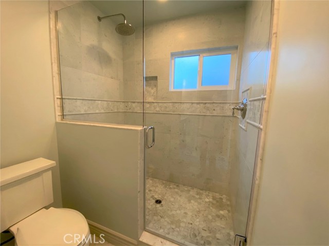 Detail Gallery Image 13 of 17 For 4021 Mesa St, Torrance,  CA 90505 - 3 Beds | 2/1 Baths