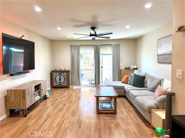 Detail Gallery Image 16 of 23 For 1881 Mitchell Ave #23,  Tustin,  CA 92780 - 2 Beds | 2 Baths