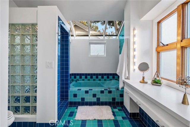 2704 Laurel Avenue, Manhattan Beach, California 90266, 4 Bedrooms Bedrooms, ,4 BathroomsBathrooms,Residential,Sold,Laurel,SB22216035