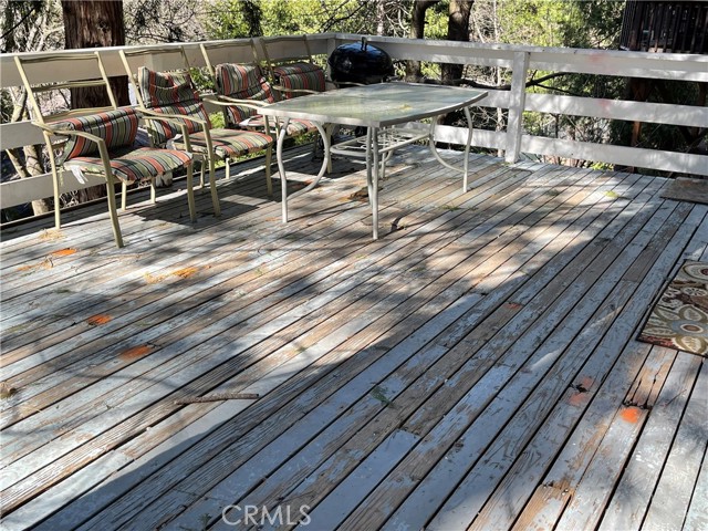 Detail Gallery Image 5 of 16 For 23098 Sycamore Ln, Crestline,  CA 92325 - 2 Beds | 1 Baths
