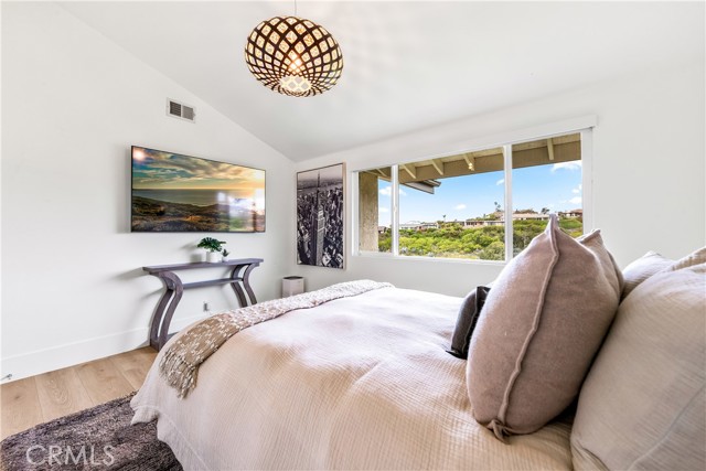 9 Jasmine Creek Dr, Corona del Mar CA: https://media.crmls.org/medias/eec5a536-9f86-49d2-8899-3dd923a66079.jpg