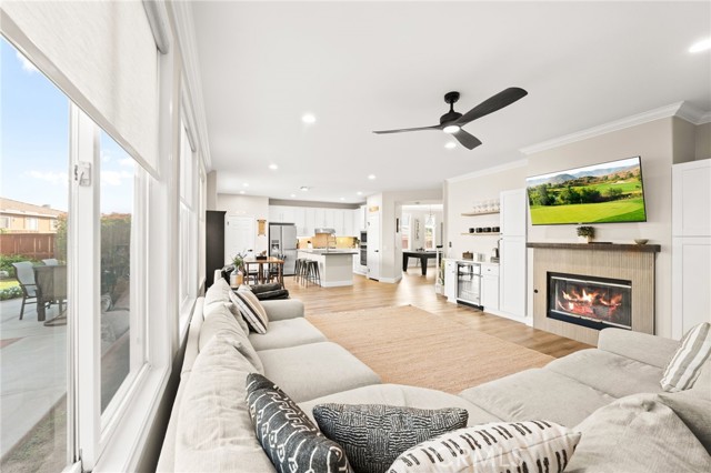 42016 Delmonte Street, Temecula CA: https://media.crmls.org/medias/eec5b857-6cc7-42bf-9a42-ce4e7b0b28c6.jpg