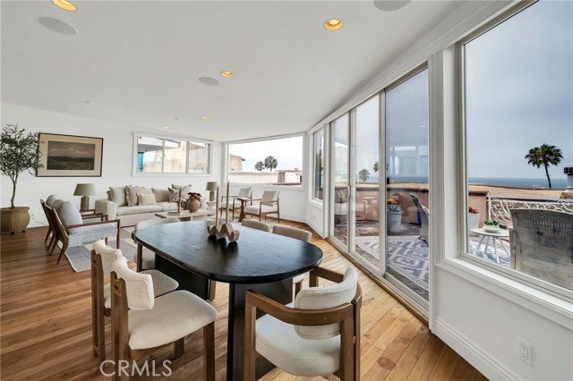 1105 Manhattan, Hermosa Beach, California 90254, 4 Bedrooms Bedrooms, 0 ,2 BathroomsBathrooms,Residential,For Sale,Manhattan,0,PV26150388