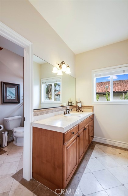 2208 Warfield Avenue, Redondo Beach, California 90278, 4 Bedrooms Bedrooms, ,3 BathroomsBathrooms,Residential,Sold,Warfield,SB22062522