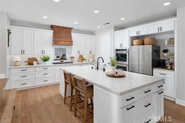 Detail Gallery Image 12 of 55 For 29231 Black Pine Way, Saugus,  CA 91390 - 6 Beds | 4/1 Baths