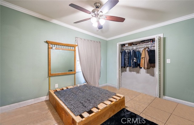601 S Pearl Avenue, Compton CA: https://media.crmls.org/medias/eec6e928-924b-4a2d-857d-2d7e4e7c06c6.jpg