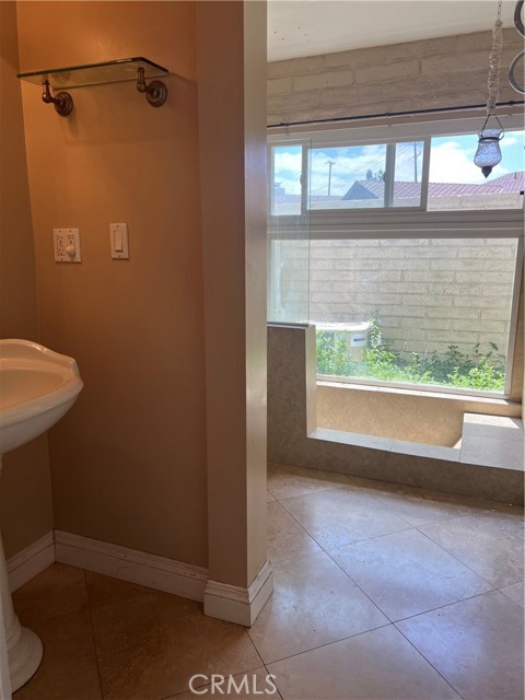 5044 Lakeview Avenue, Yorba Linda CA: https://media.crmls.org/medias/eec7b1b0-204f-4610-ab14-8c70f67e5e21.jpg