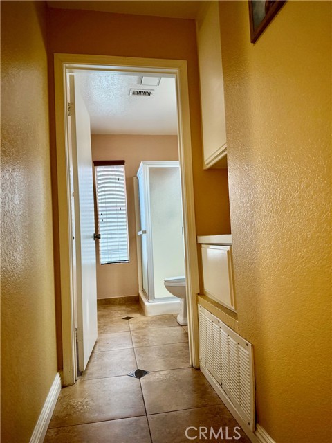 Detail Gallery Image 9 of 17 For 4030 Lexington Ct, Palmdale,  CA 93552 - 5 Beds | 3 Baths