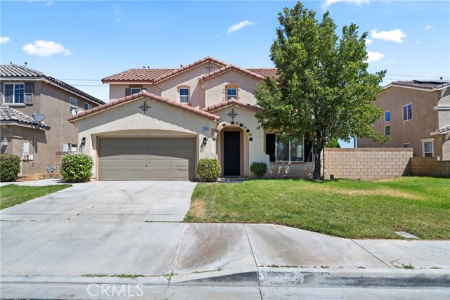 Detail Gallery Image 2 of 22 For 5789 Golding Dr, Lancaster,  CA 93536 - 4 Beds | 3 Baths