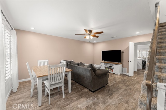 571 La Verne Street, Redlands CA: https://media.crmls.org/medias/eec912ed-cfc1-457b-90b2-9f257b5fbafd.jpg