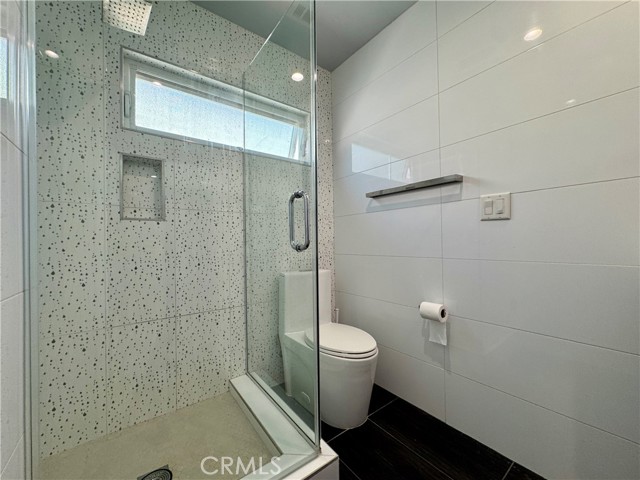 Detail Gallery Image 11 of 13 For 1804 1/2 N Serrano Ave, Los Angeles,  CA 90027 - 2 Beds | 1 Baths