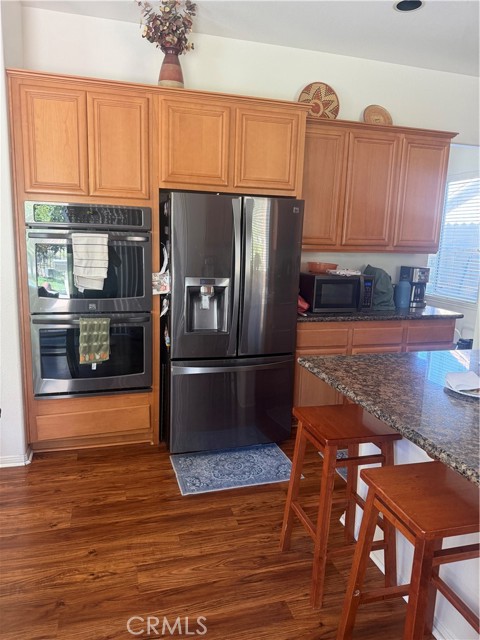 Detail Gallery Image 15 of 63 For 28512 Meadow Heights Ct, Canyon Country,  CA 91387 - 6 Beds | 3 Baths