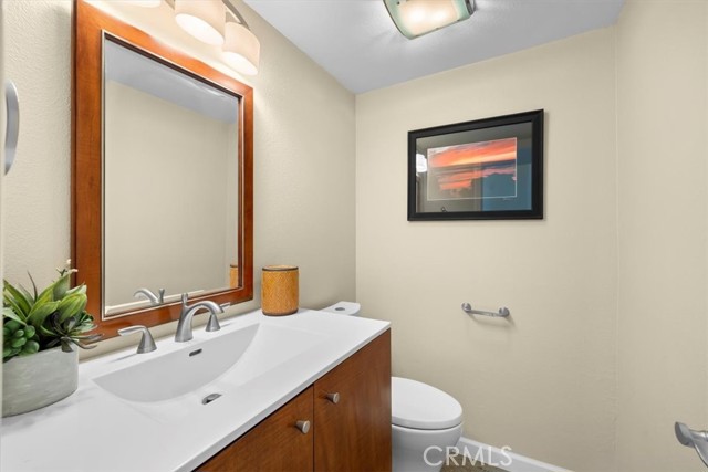 1140 Manhattan Beach Boulevard, Manhattan Beach, California 90266, 2 Bedrooms Bedrooms, ,2 BathroomsBathrooms,Residential,Sold,Manhattan Beach,SB23024904