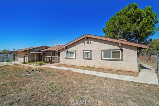 31919 FLORIDA Avenue, Mentone CA: https://media.crmls.org/medias/eecb7899-8fd7-4766-b518-771cec3c69a5.jpg