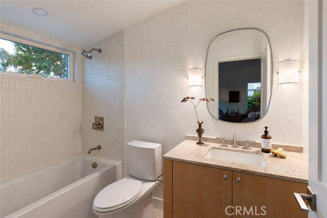 4 Bed Home for Sale in Costa Mesa, California
