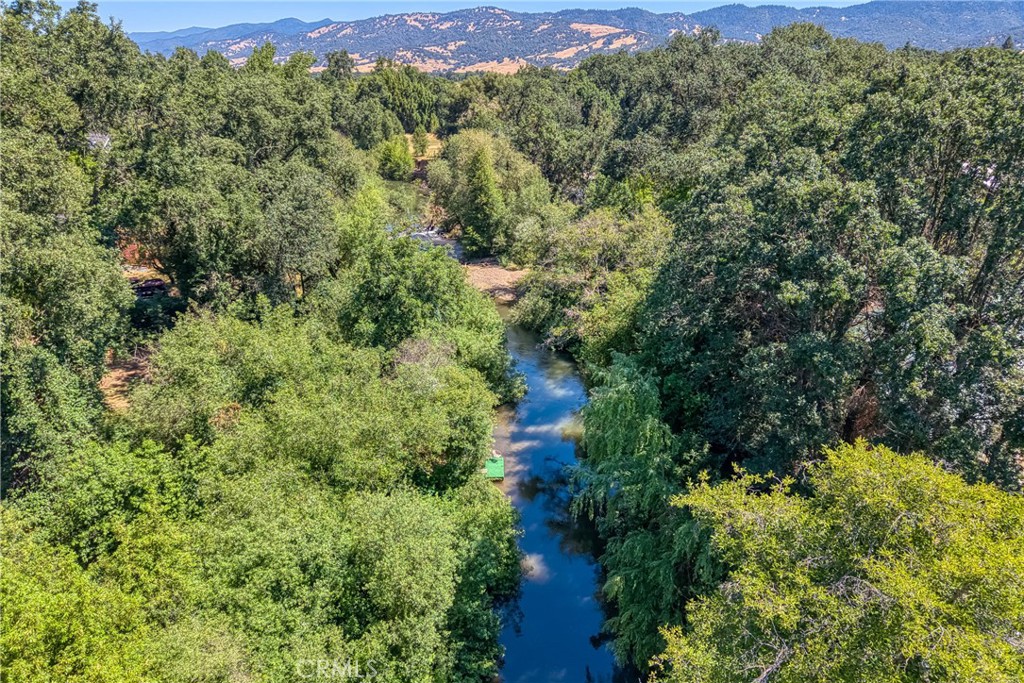 https://media.crmls.org/medias/eecc463d-22c7-486f-8f36-5fe2756f512d.jpg?preset=X-Large