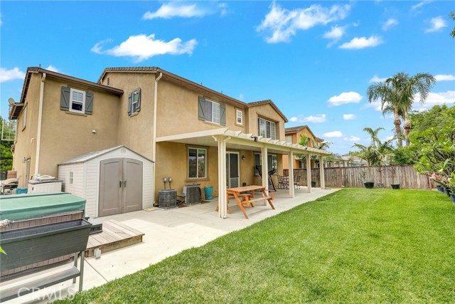 13576 Oxford Ct, Chino CA: https://media.crmls.org/medias/eecd471f-bd48-463b-ad25-5cbf7f95c9ed.jpg