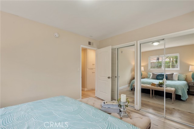 518 S Forest Avenue, Santa Ana CA: https://media.crmls.org/medias/eecddc7d-cdfa-423b-bd22-c5dc3c4f7697.jpg