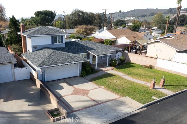 1045 Cathedral Way, Pomona CA: https://media.crmls.org/medias/eece0626-a854-435a-a50d-1f16791c6a5b.jpg