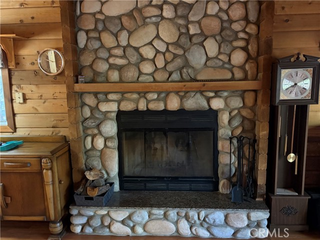 Detail Gallery Image 3 of 29 For 6307 Cedar Ct, Angelus Oaks,  CA 92305 - 3 Beds | 2 Baths