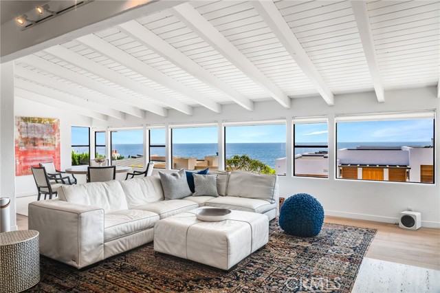 2664 Victoria Drive, Laguna Beach CA: https://media.crmls.org/medias/eece3f9b-00be-41a1-8921-d20b339e1391.jpg