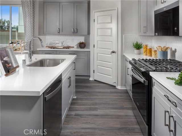 Detail Gallery Image 8 of 14 For 28300 via Moscotel, Temecula,  CA 92591 - 3 Beds | 2/1 Baths