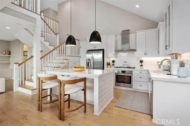 Detail Gallery Image 2 of 21 For 2076 Tablelands Way, Costa Mesa,  CA 92627 - 3 Beds | 3 Baths