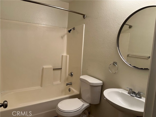 Detail Gallery Image 10 of 15 For 11526 Low Chaparral Dr, Victorville,  CA 92392 - 3 Beds | 2 Baths