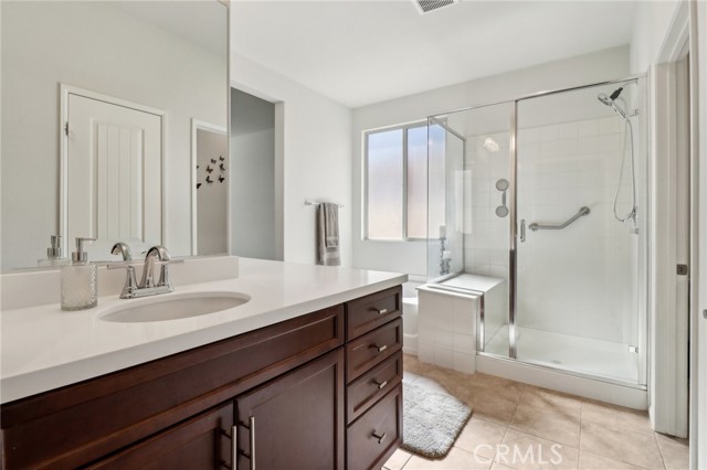 1340 Corte Alamonte, Hemet CA: https://media.crmls.org/medias/eed235d8-0b8d-4dd4-8172-44c4f59bf668.jpg