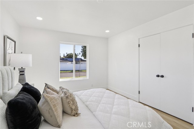 Detail Gallery Image 27 of 49 For 10007 Debra, Granada Hills,  CA 91343 - 4 Beds | 3 Baths