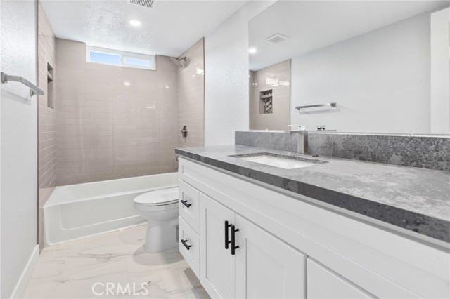 118 W Canada, San Clemente CA: https://media.crmls.org/medias/eed28907-29bb-4173-b0e2-7c9f9be86148.jpg
