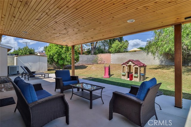 2230 Cordero Avenue, Simi Valley CA: https://media.crmls.org/medias/eed2928e-bffb-41df-a31f-d51b09e3015e.jpg