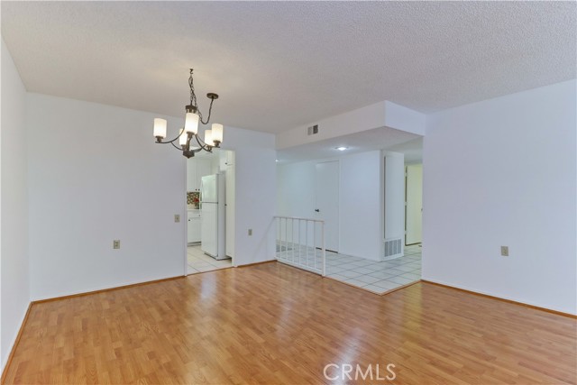 3463 Bahia Blanca W, Laguna Woods CA: https://media.crmls.org/medias/eed2ce4f-5fff-46d1-81fe-003bc4758312.jpg
