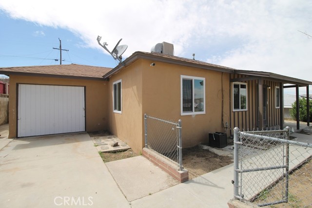 Detail Gallery Image 3 of 17 For 716 Belinda Ave, Barstow,  CA 92311 - 3 Beds | 1 Baths