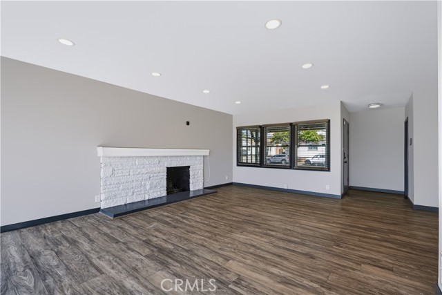 11619 Tarron Avenue photo 4