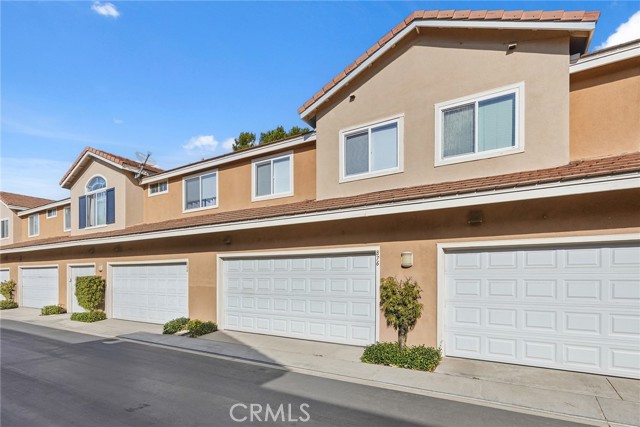 Detail Gallery Image 2 of 25 For 876 S Yellowstone Way, Anaheim Hills,  CA 92808 - 3 Beds | 2/1 Baths